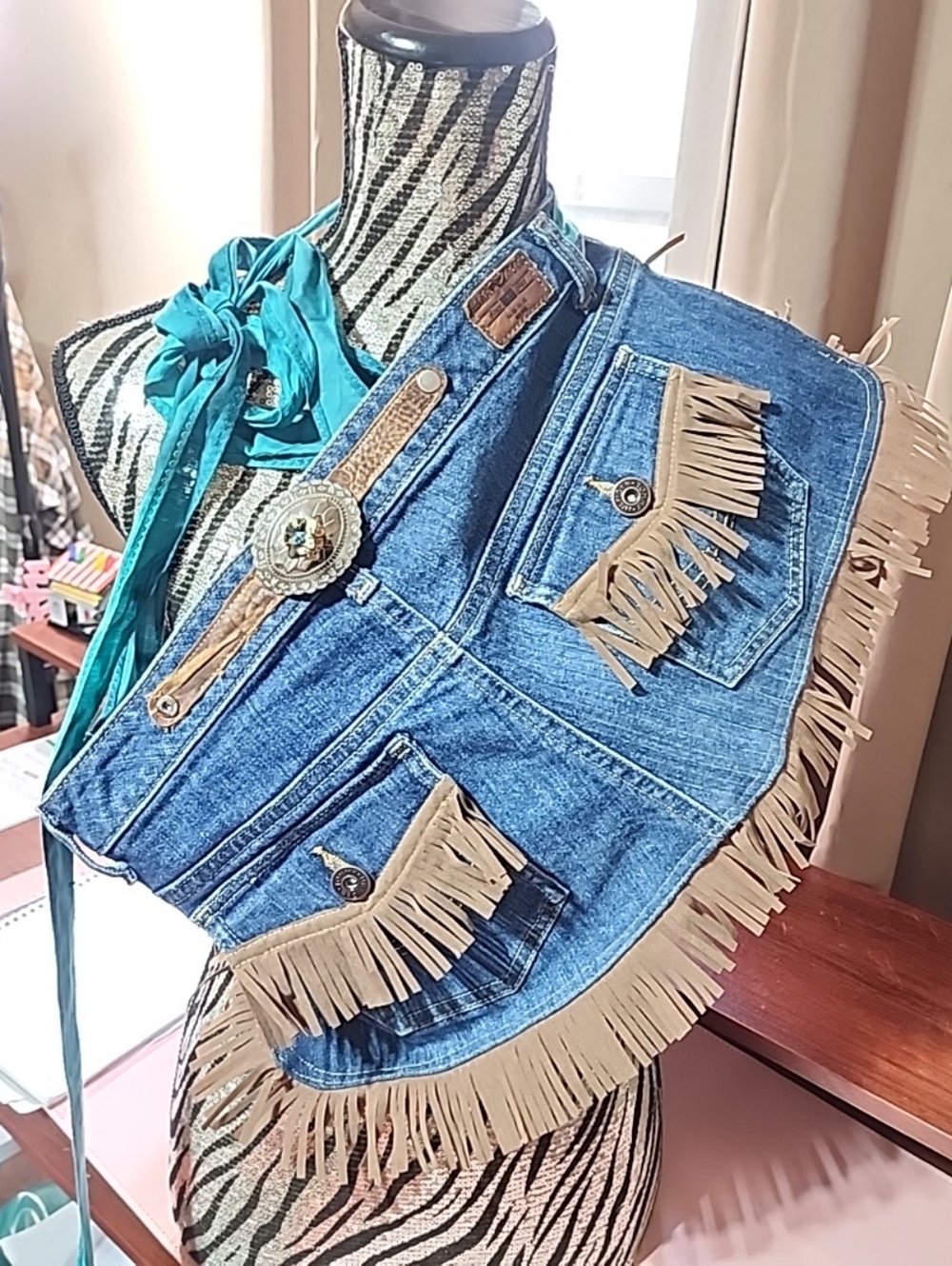 Upcycled Tommy Hilfiger Denim Fringe Western Statement Belt 🤠✨ - Picture 8 of 8